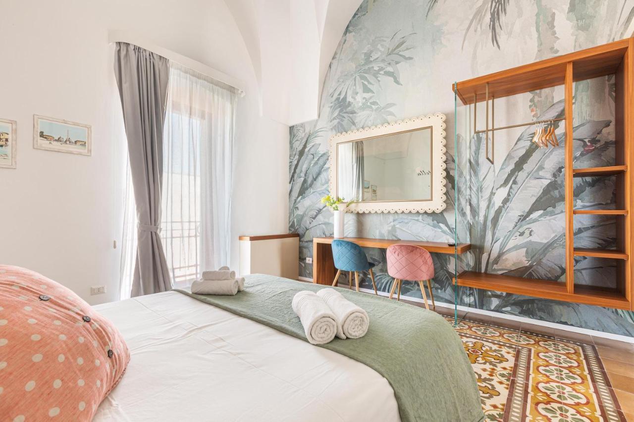 B&B Palazzo Flora Collepasso Luaran gambar