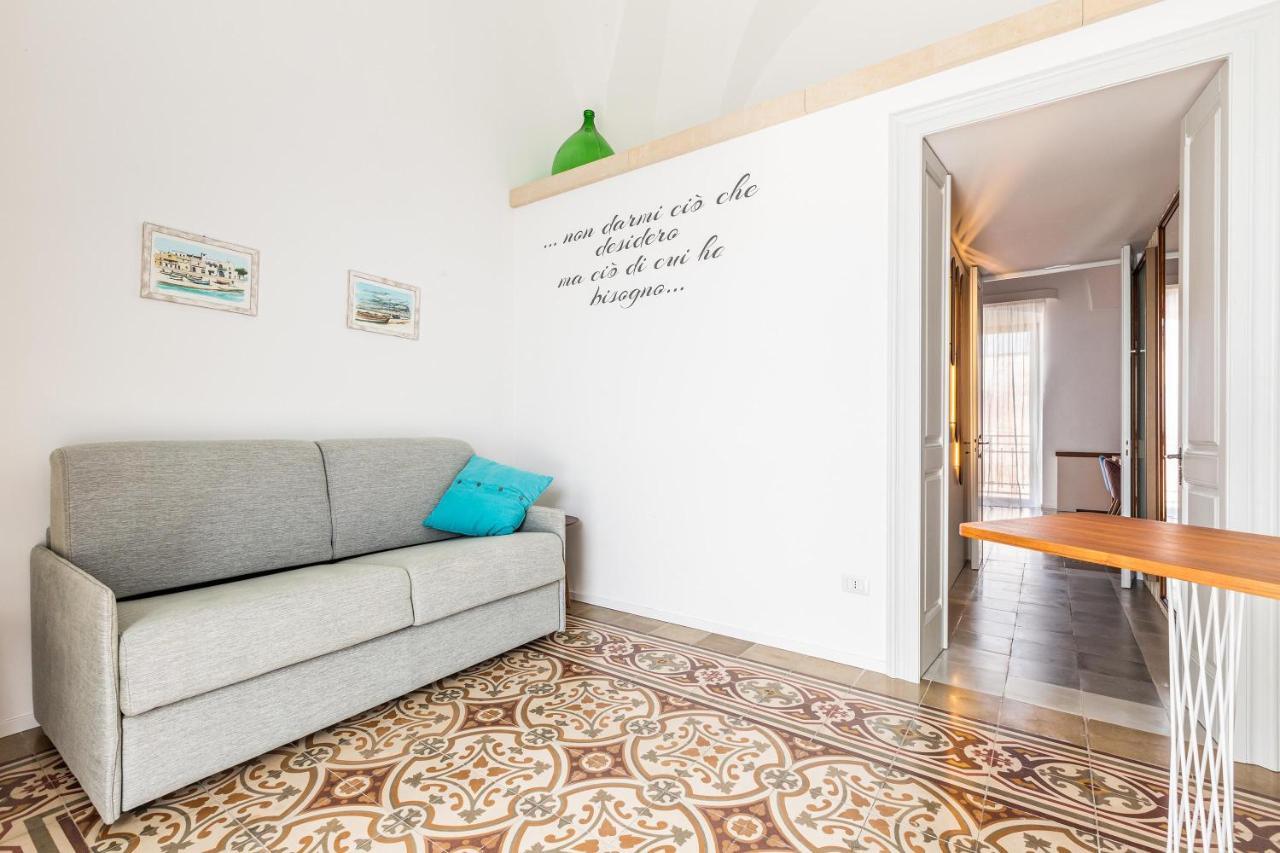 B&B Palazzo Flora Collepasso Luaran gambar