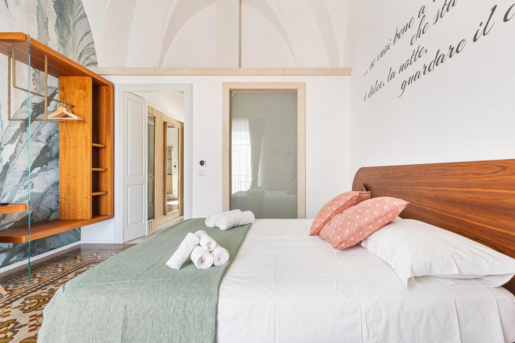 B&B Palazzo Flora Collepasso Luaran gambar