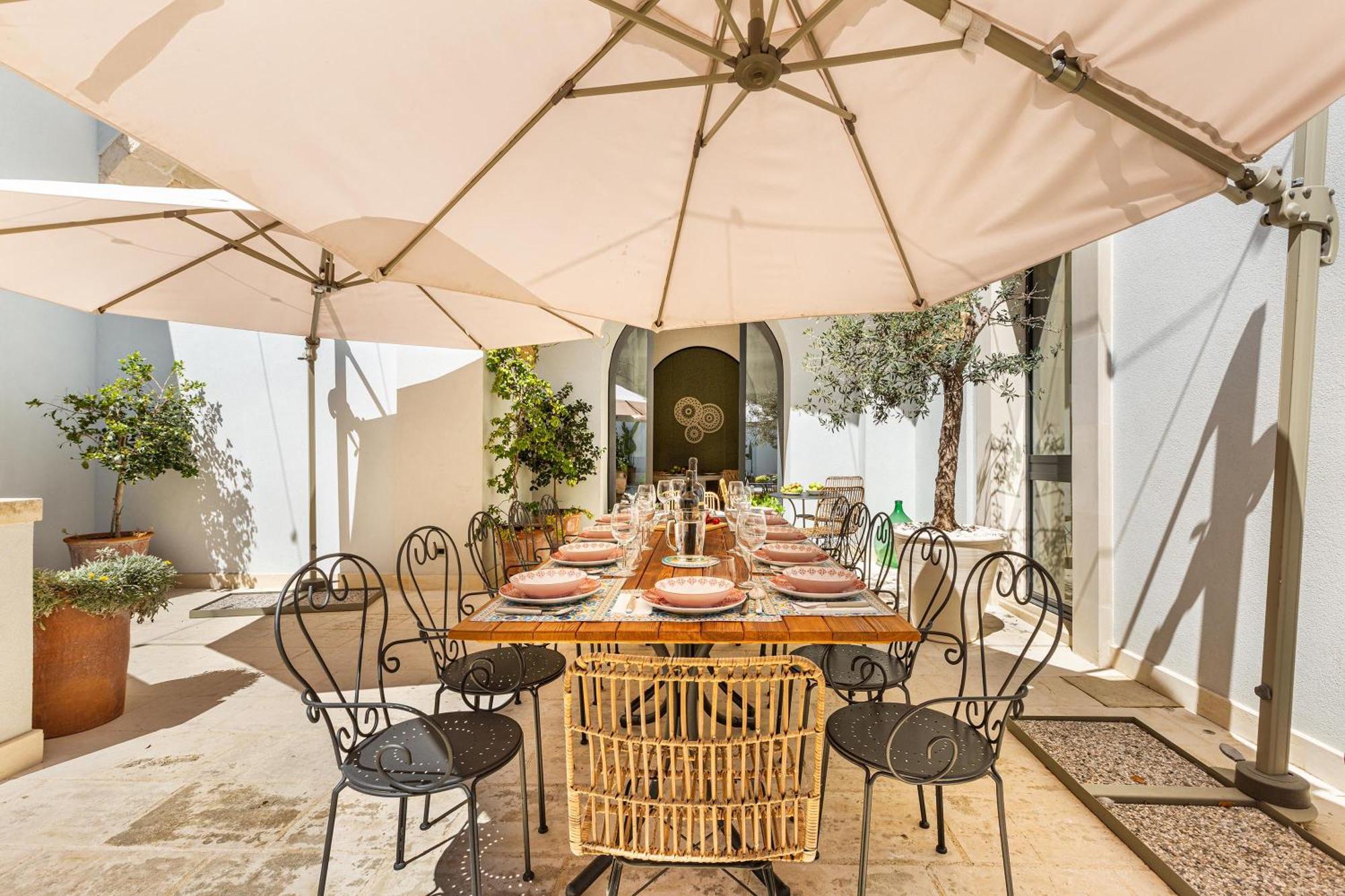B&B Palazzo Flora Collepasso Luaran gambar