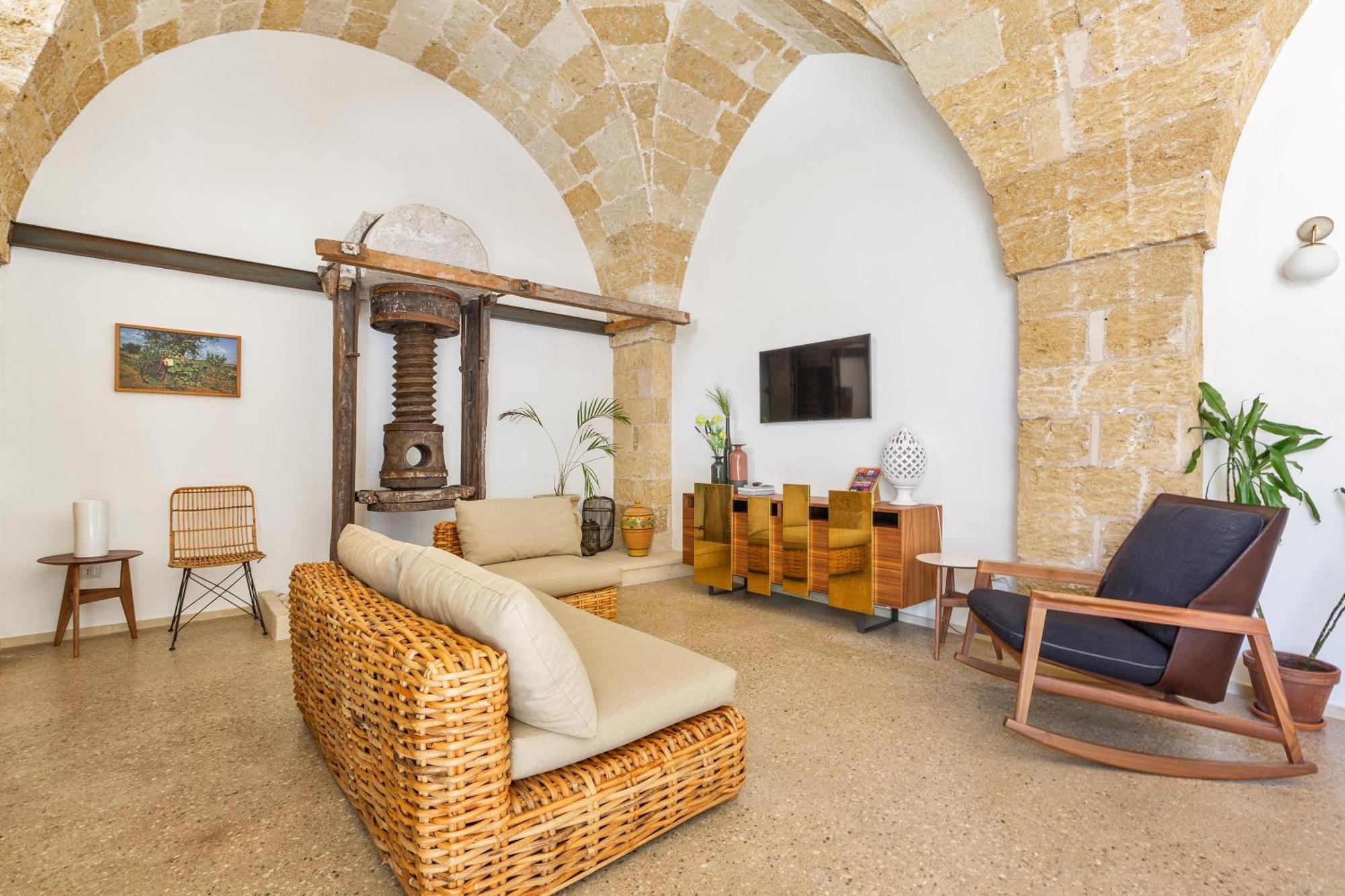 B&B Palazzo Flora Collepasso Luaran gambar